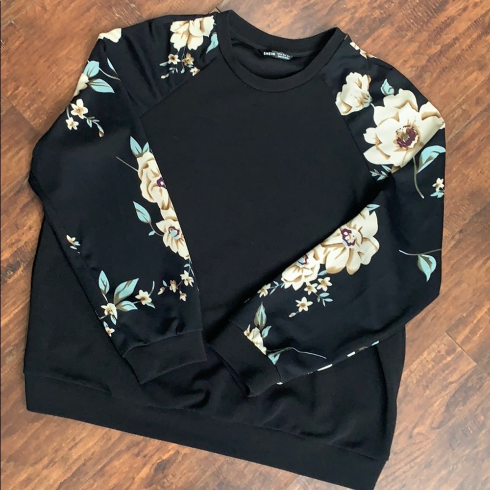 SHEIN light sweater/top